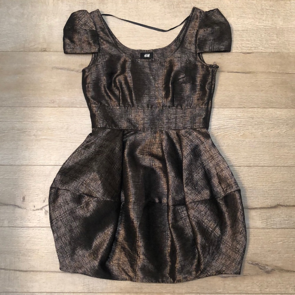 H & M Cocktail Dress with Cap Shoulders Gold/Black